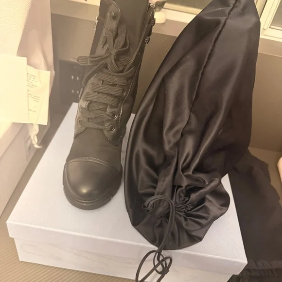 Prada boots - Picture 5 of 5